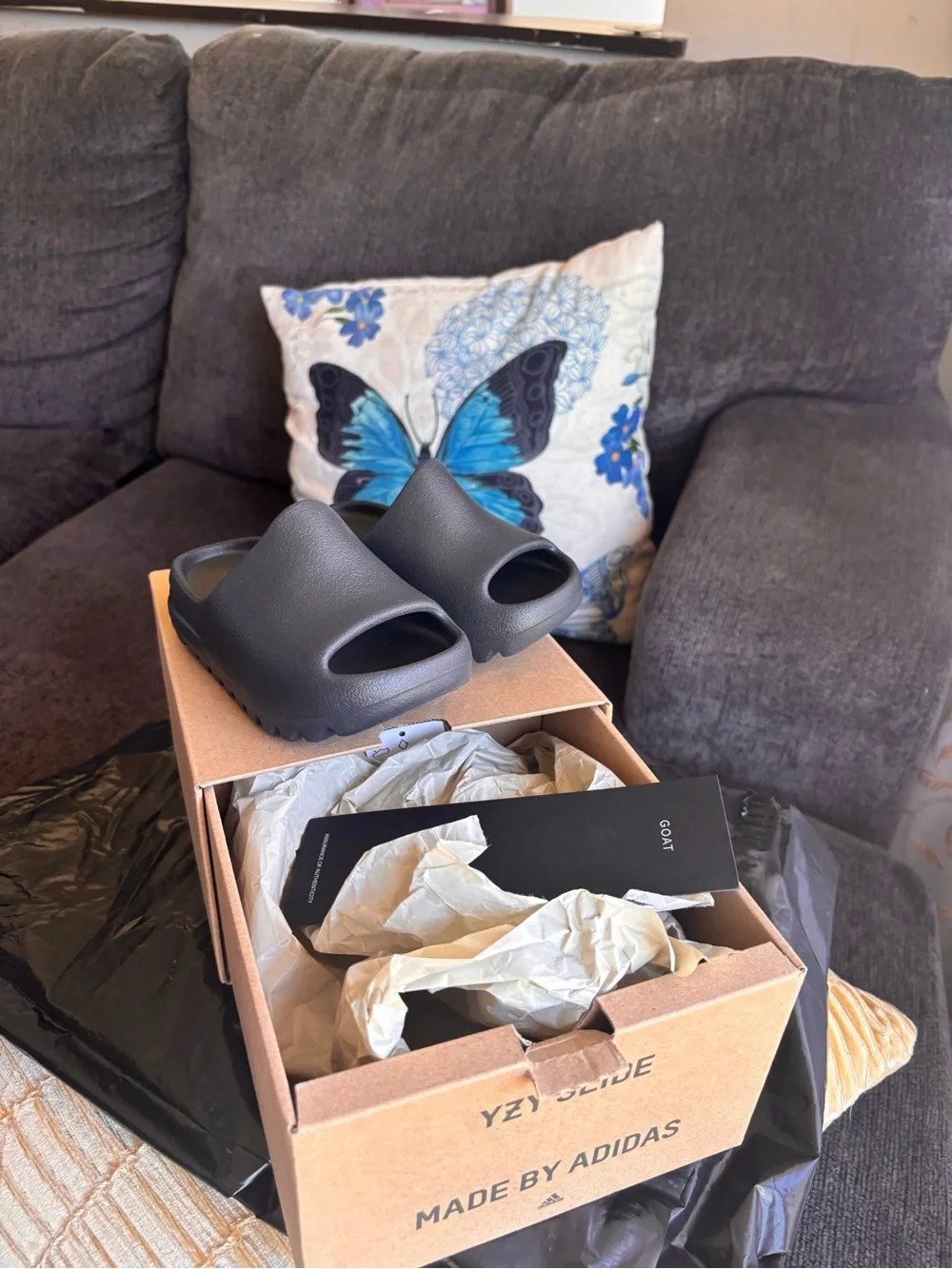 Yeezy size 9y